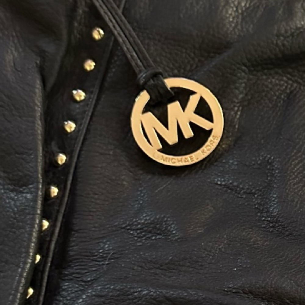 Michael Kors Black Leather Shoulder Bag with Gold Tone Accents - Picture 2 of 14